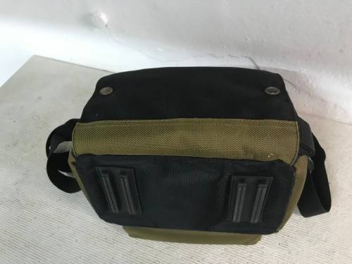 CANON  CAMERA  BAG IN  GOOD  CONDITION